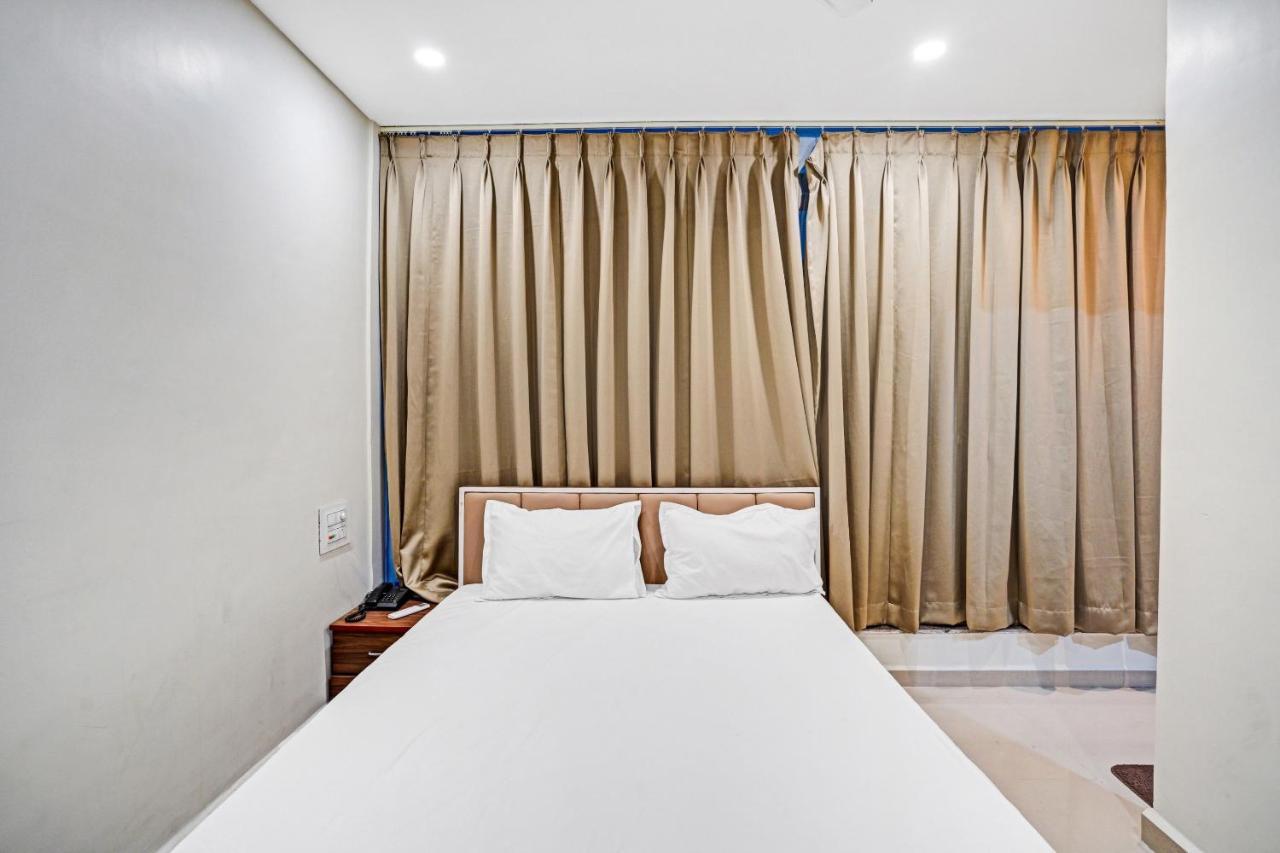 Collection O 83775 Hotel 4King Сурат Екстериор снимка